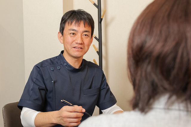 アフターカウンセリングの風景｜薄毛・発毛専門のスーパースカルプ岡崎